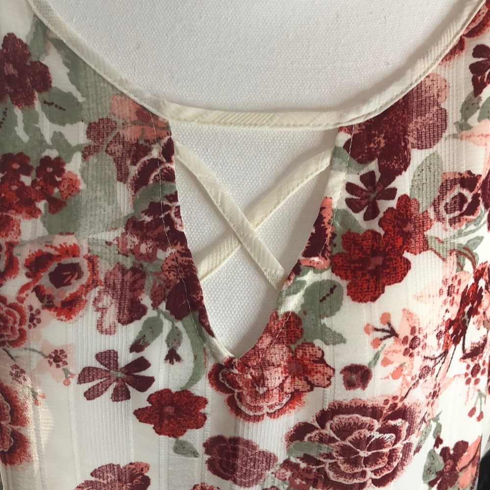 Maurices Womens Shirt. SZ 2X. - Picture 4 of 8